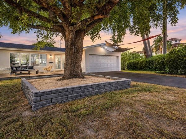 1103 Washington St , Hollywood, FL 33019