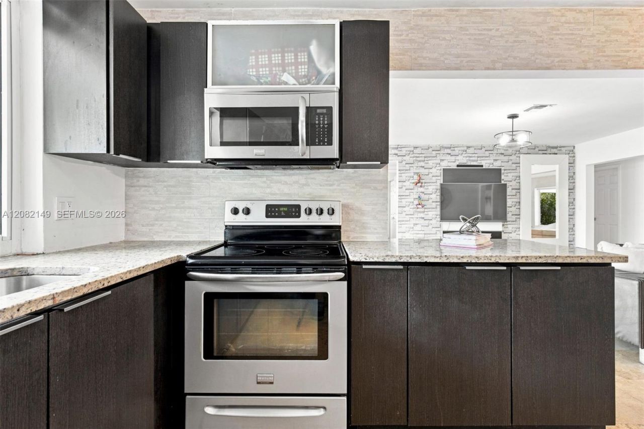 1103 Washington St, Hollywood, FL 33019 Photo