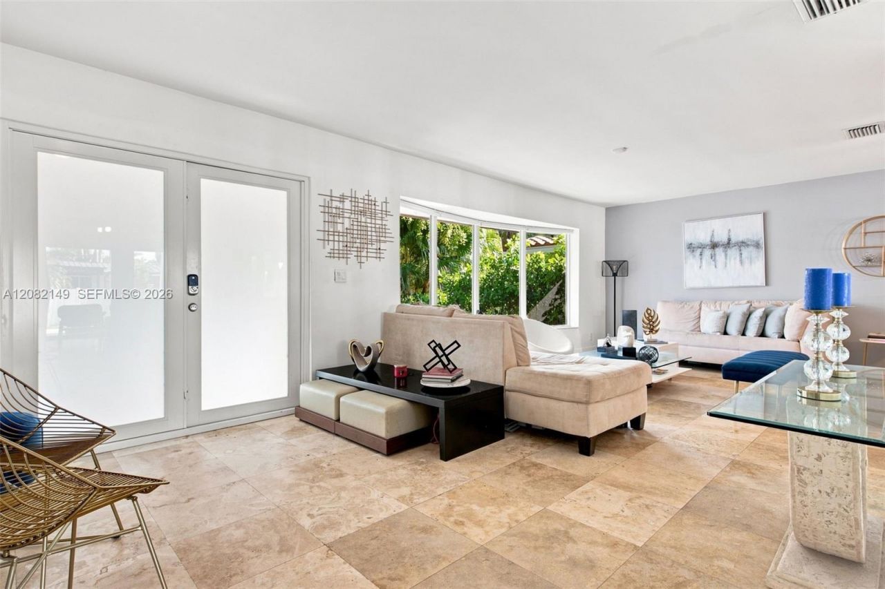 1103 Washington St, Hollywood, FL 33019 Photo