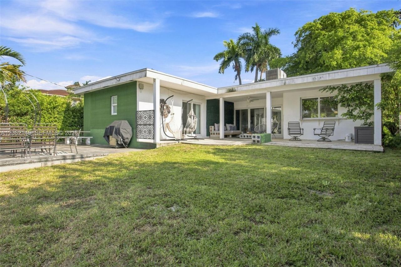 1103 Washington St, Hollywood, FL 33019 Photo