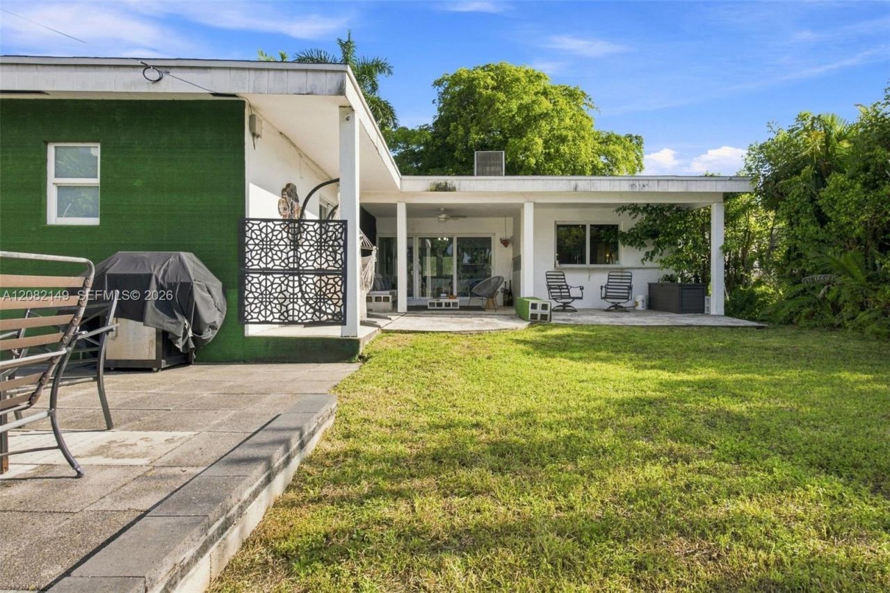 1103 Washington St, Hollywood, FL 33019 Photo