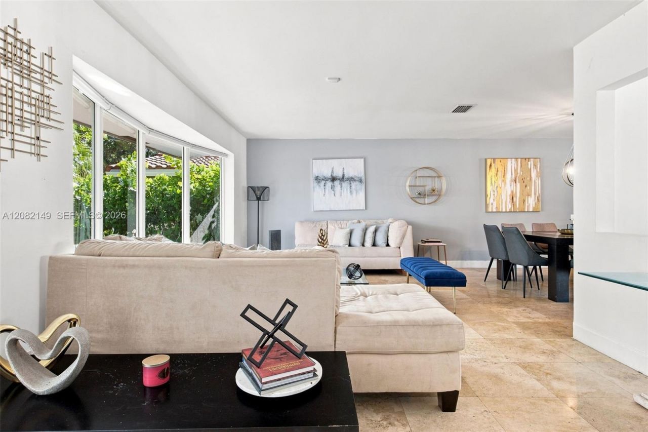1103 Washington St, Hollywood, FL 33019 Photo