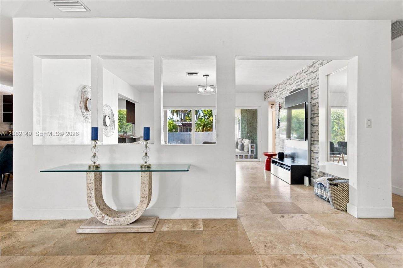 1103 Washington St, Hollywood, FL 33019 Photo