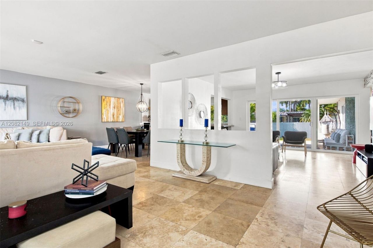 1103 Washington St, Hollywood, FL 33019 Photo