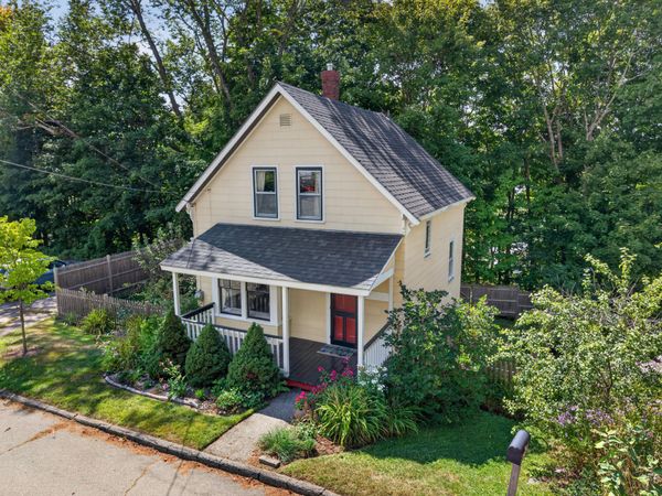24 Glidden Street , Waldoboro, ME 04572