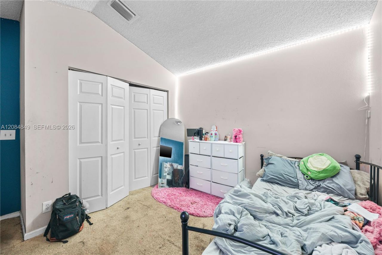 1065 W Fairfax Cir W, Boynton Beach, FL 33436 Photo