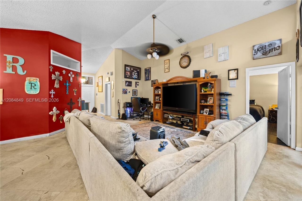 1065 W Fairfax Cir W, Boynton Beach, FL 33436 Photo
