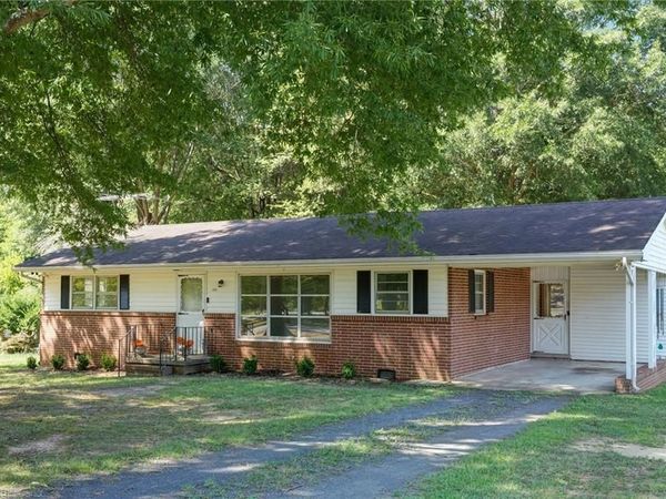 801 Grand Oaks Drive, Eden, NC 27288
