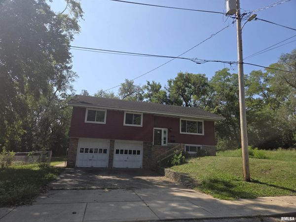 2608 W FREMONT Street, Peoria, IL 61605