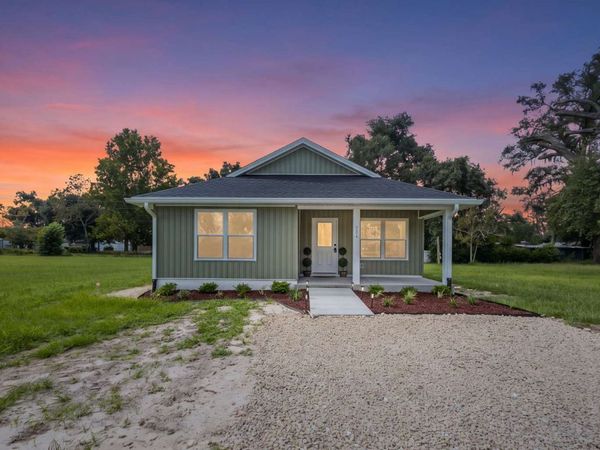 584 E MAIN STREET, Mayo, FL 32066
