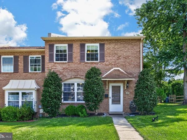 429 CARMARTHEN COURT , EXTON, PA 19341