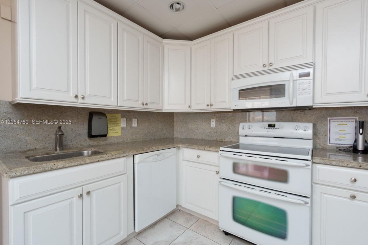 1200 S Ocean Blvd , Unit 17G, Boca Raton, FL 33432 Photo