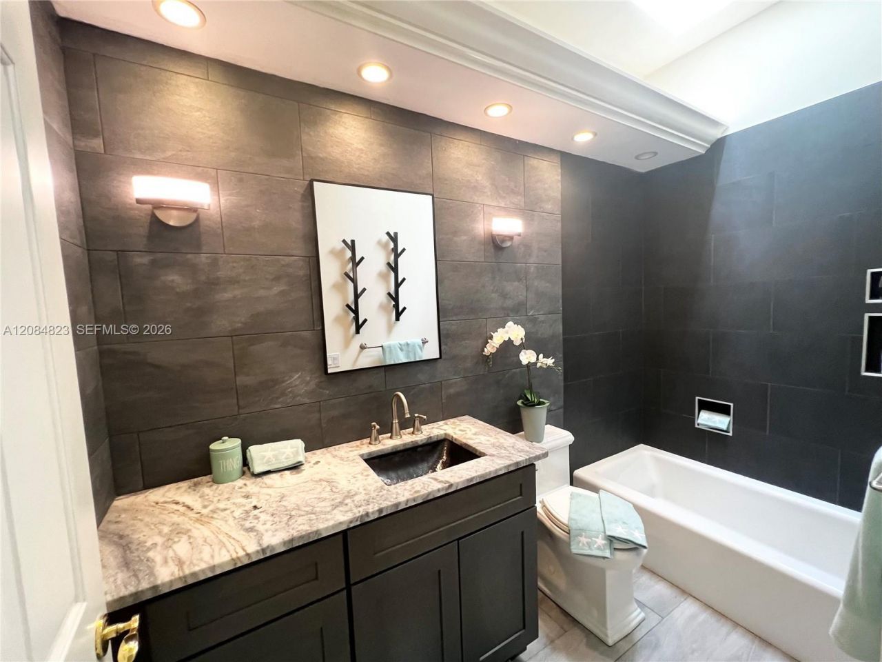 7625 SE Bay Cedar Cir , Hobe Sound, FL 33455 Photo