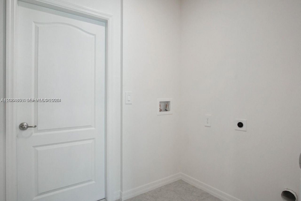 811 SE Seahouse Dr , Port Saint Lucie, FL 34983 Photo