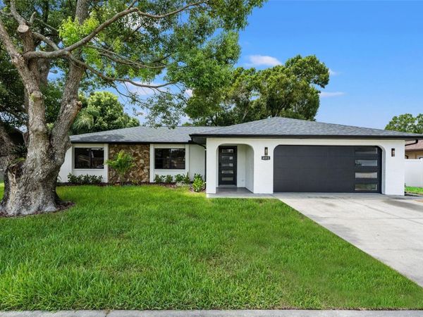 6111 18TH STREET , ZEPHYRHILLS, FL 33542