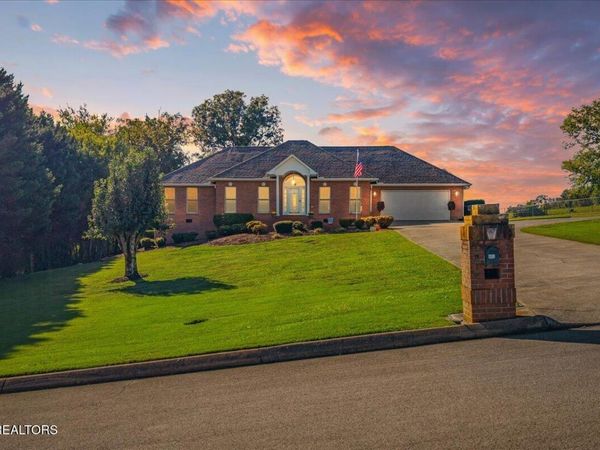 407 Mountain View Rd, Madisonville, TN 37354