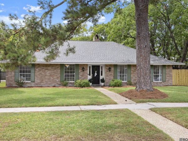4630 Chelsea Dr, Saint George, LA 70809