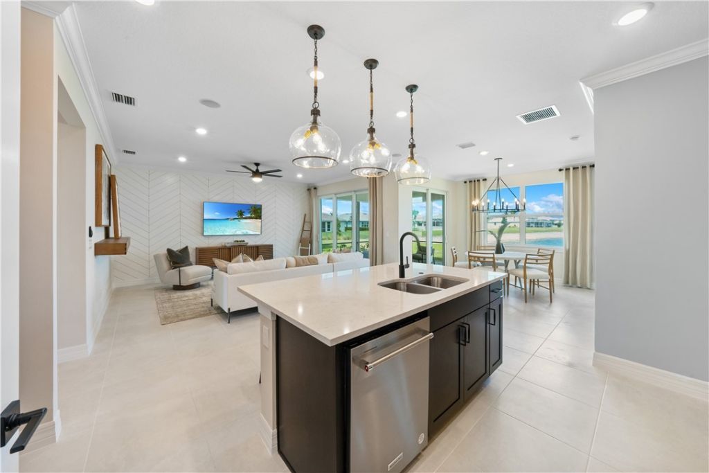 8340 Pequod Avenue, Unit 124 Cedar, Vero Beach, FL 32967 Photo