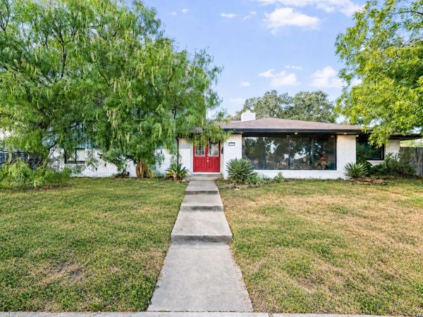 3105 Peachtree St, Corpus Christi, TX 78410