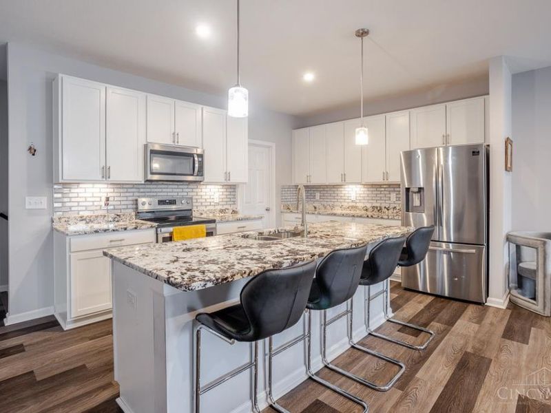 1024 Misty Stream Drive, Springfield Township, OH 45231 Photo 7