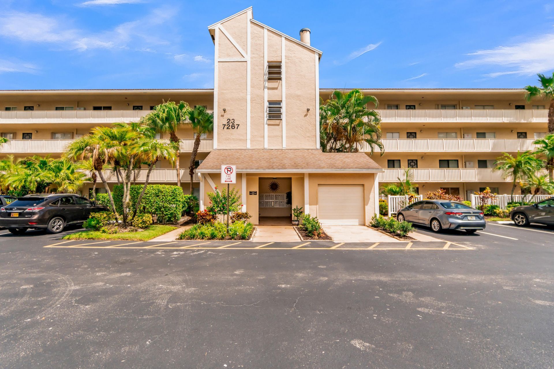 7267 Huntington Lane, Unit 403, Delray Beach, FL 33446 Photo