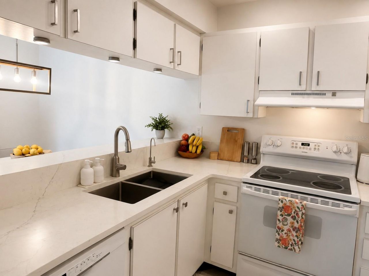 3221 Beneva Road, Unit 204, Sarasota, FL 34232 Photo
