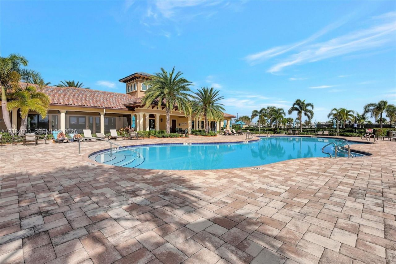 727 SE Boboli Way, Port Saint Lucie, FL 34984 Photo