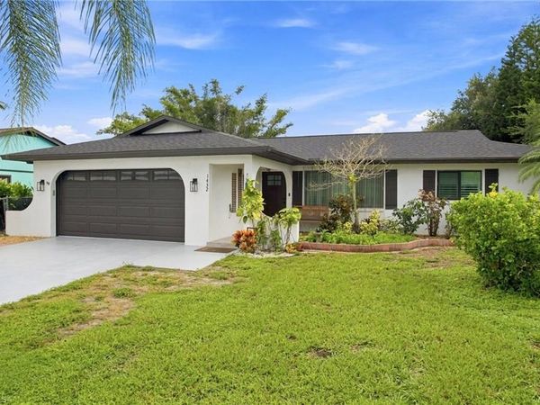 1432 SE 11th ST , CAPE CORAL, FL 33990