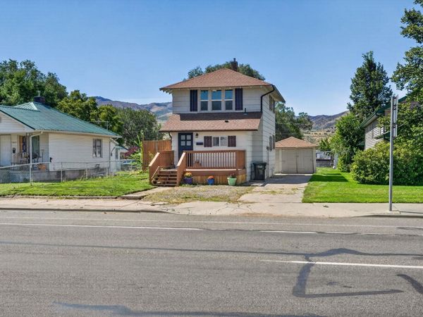 1005 S 4th Avenue, Pocatello, ID 83201