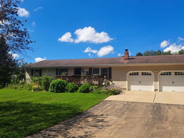 6300 S Bradley Road, Bellevue, MI 49021