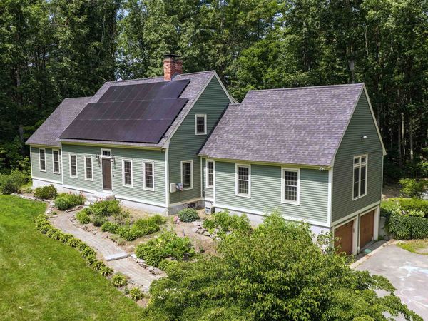 16 Thornton Lane, Lee, NH 03861