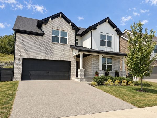339 Turfway Park, Gallatin, TN 37066