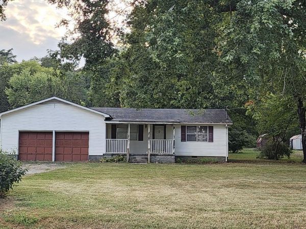 5807 Maloneyville Rd, Corryton, TN 37721