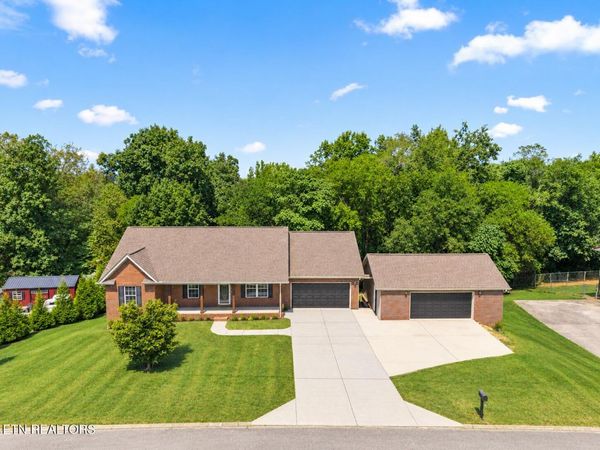 1737 Sharp Drive, Lenoir City, TN 37771