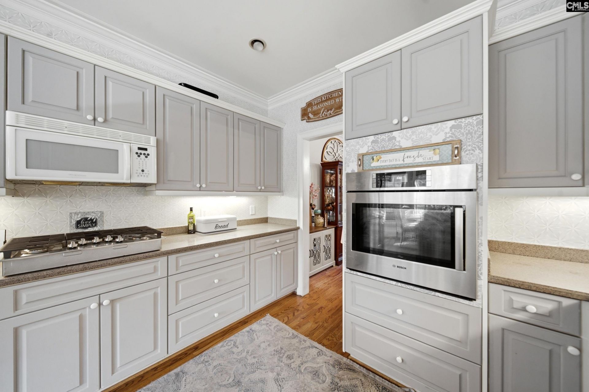 101 River Creek Drive Photo 12