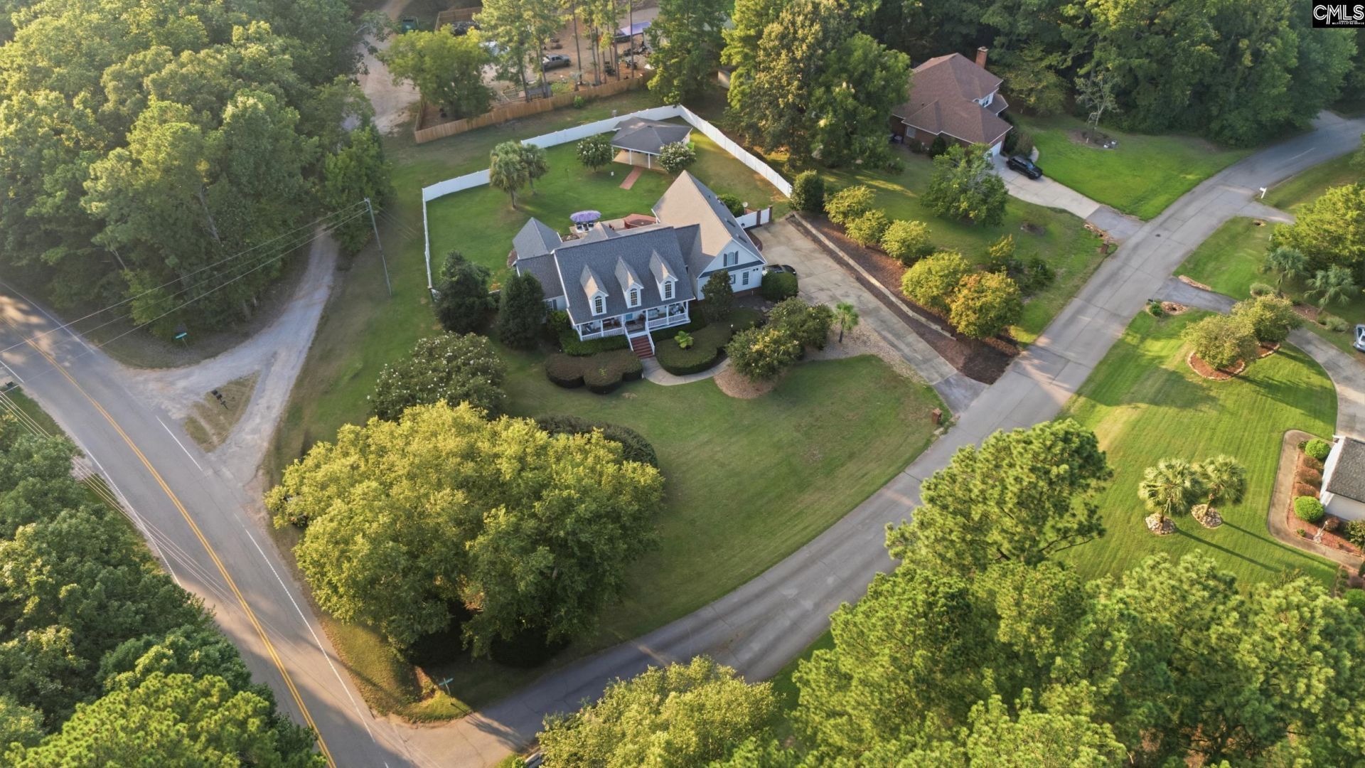 101 River Creek Drive Photo 45