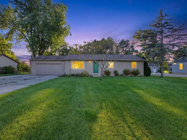 104 Cavalcade Lane SW, Pataskala, OH 43062
