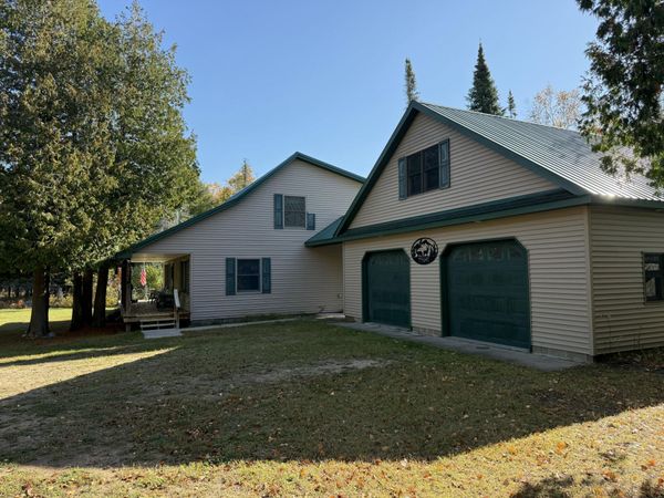 N3735 N Saint Martin's Point RD, Hessel, MI 49745