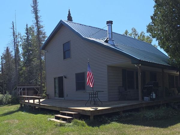 N3735 N Saint Martin's Point RD, Hessel, MI 49745
