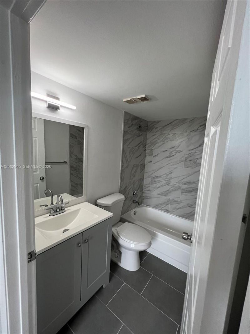 800 N Miami Ave , Unit E-909, Miami, FL 33136 Photo