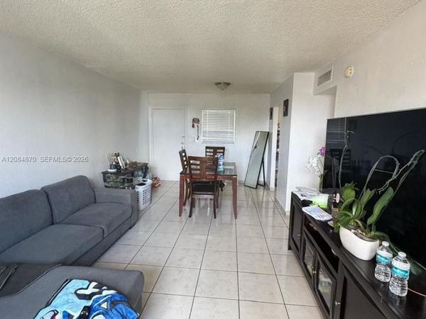 606 W 81st St , Unit 202, Hialeah, FL 33014