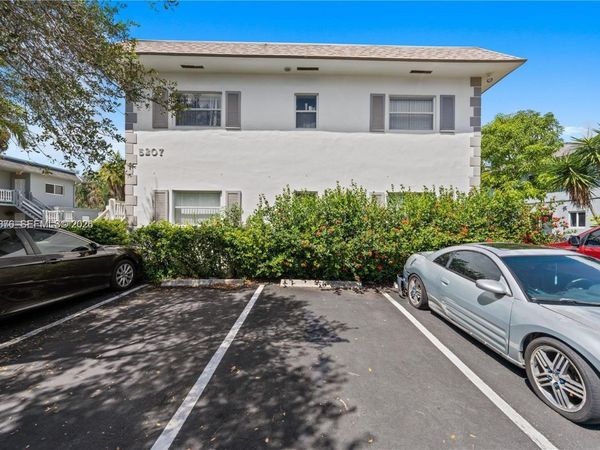 5207 SW 91st Ave , Unit 7, Cooper City, FL 33328