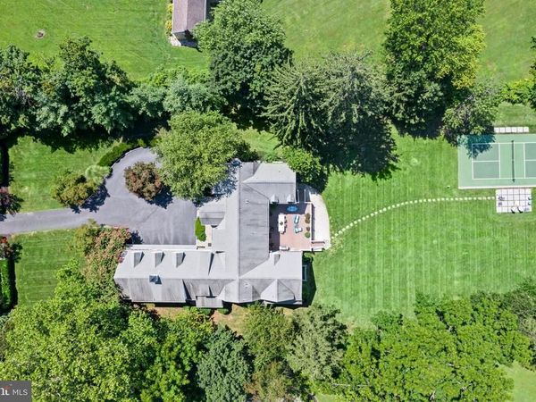 225 SUGARTOWN ROAD , DEVON, PA 19333