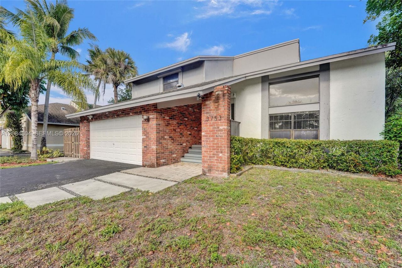 3753 NW 73rd Way, Coral Springs, FL 33065 Photo