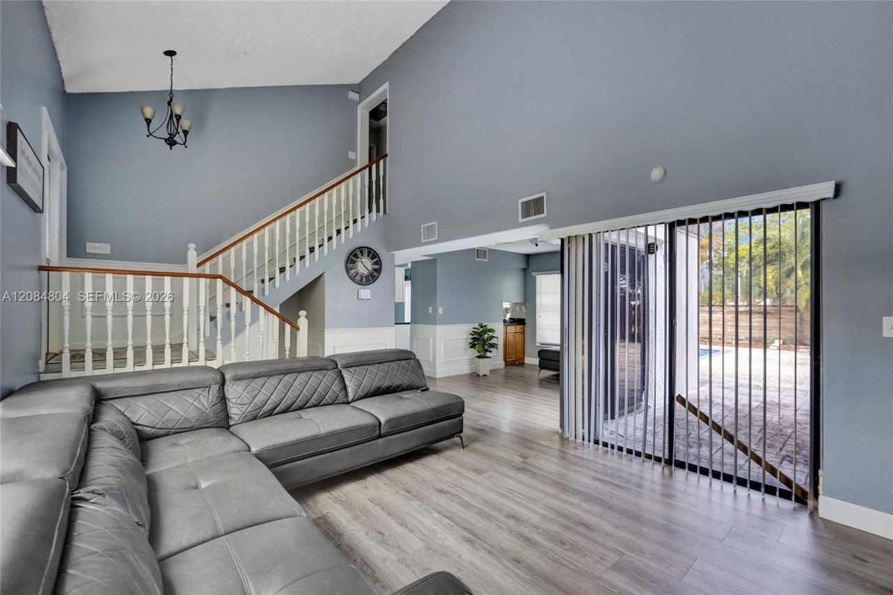3753 NW 73rd Way, Coral Springs, FL 33065 Photo
