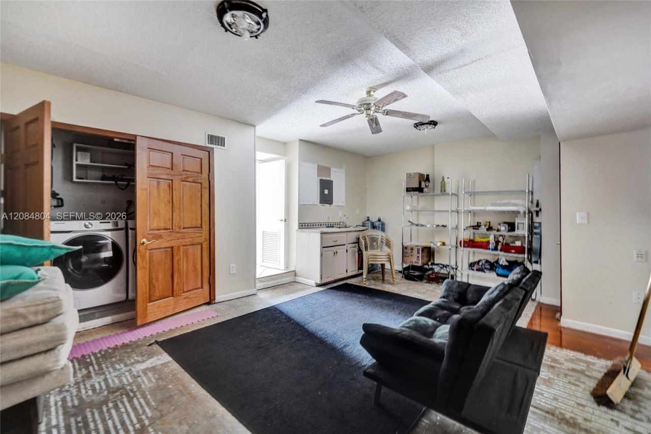 3753 NW 73rd Way, Coral Springs, FL 33065 Photo