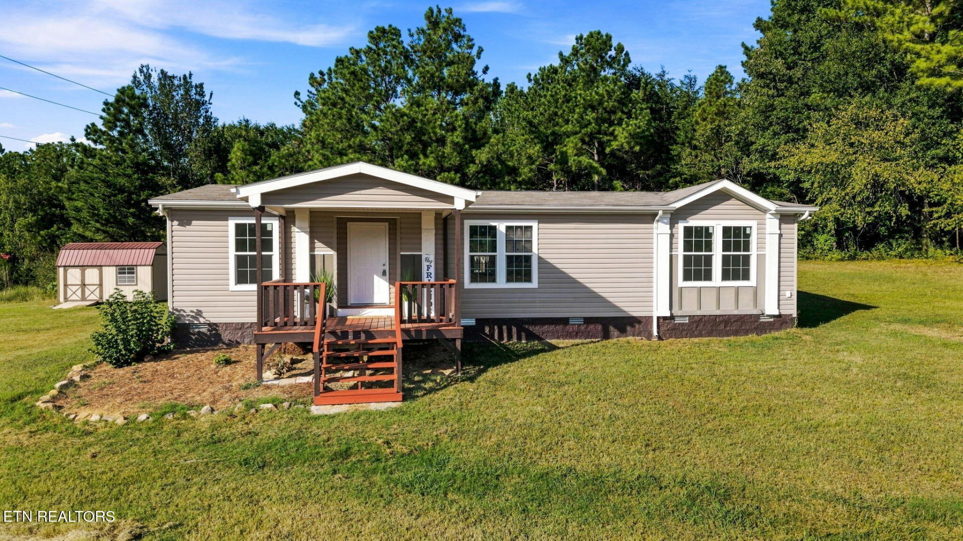 5966 Highway 30, Benton, TN 37307 Main Photo