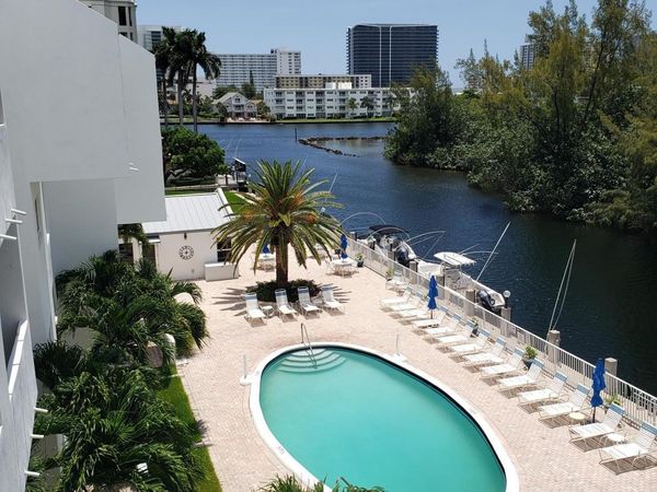 2860 NE 14TH ST Street, Unit 404D, Pompano Beach, FL 33062