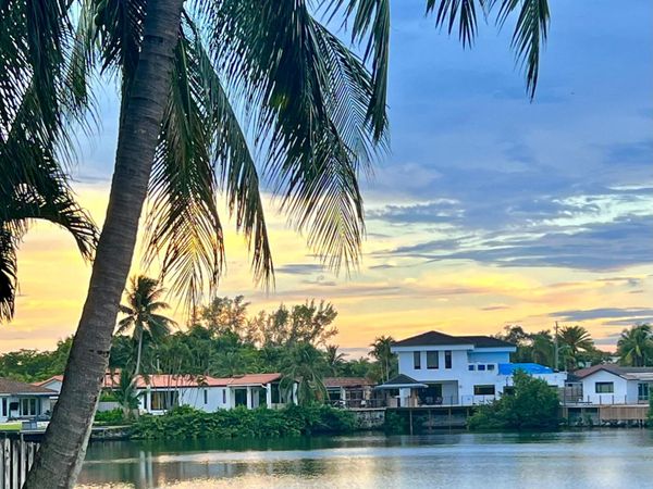 2390 NE 199th Street, Aventura, FL 33180