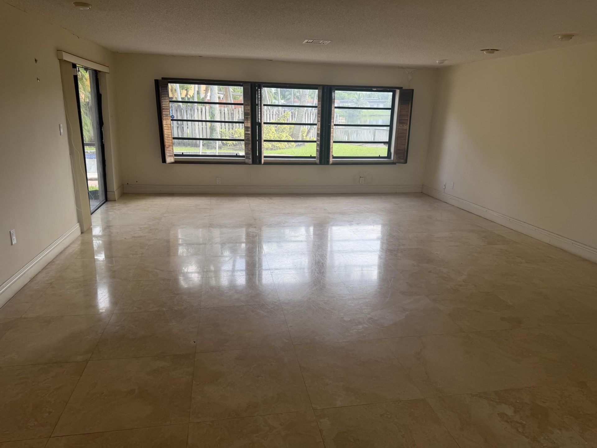 2390 NE 199th Street, Aventura, FL 33180 Photo